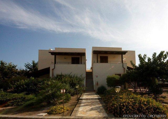 Residence Punta Longa ฟาวีญานา ภายนอก รูปภาพ