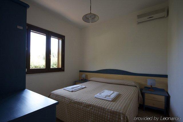 Residence Punta Longa ฟาวีญานา ภายนอก รูปภาพ